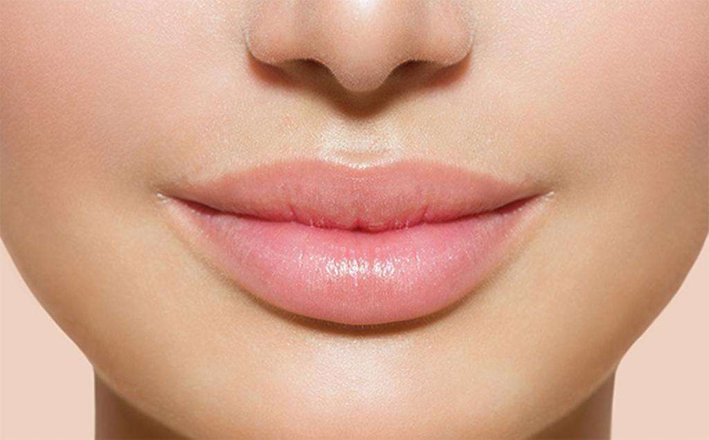 Больно ли увеличивать губы гиалуроновой кислотой